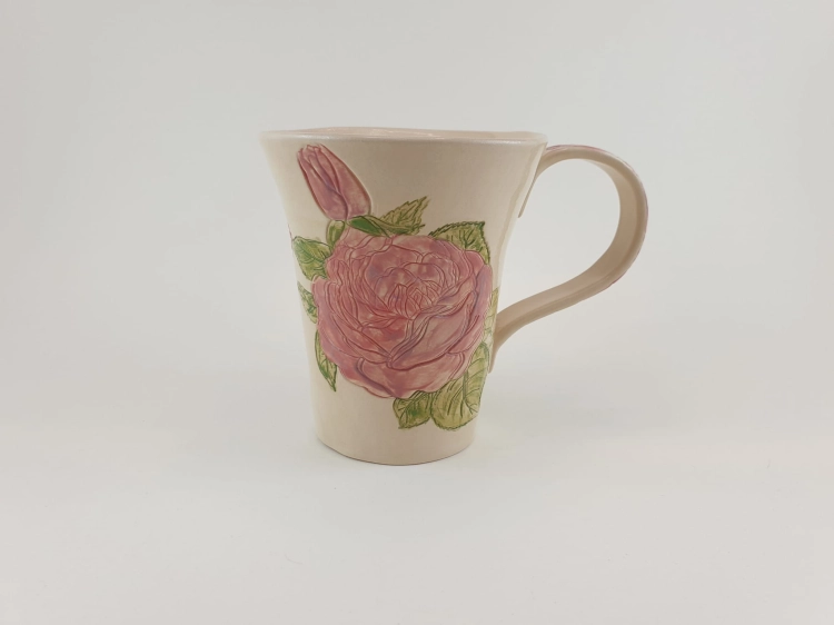 kubek-ogrod-rozany-rekodzielo-450ml-roz-czerwien-ceramika-artystyczna-handmade-2.jpg